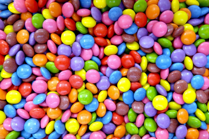 confiserie-BAGNOLS EN FORET-min_smarties_confectionery_lenses-1150911